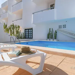 apartamentos-ibiza-colonia-de-sant-jordi.allmallorcahotels.com/