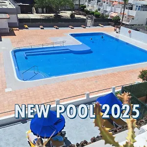 el-chaparral-f2-pool-view.adeje-hotels.com/